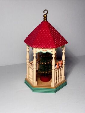 Vintage Hallmark Keepsake Ornament – “To My Sweetheart With Love” Gazebo – Chris